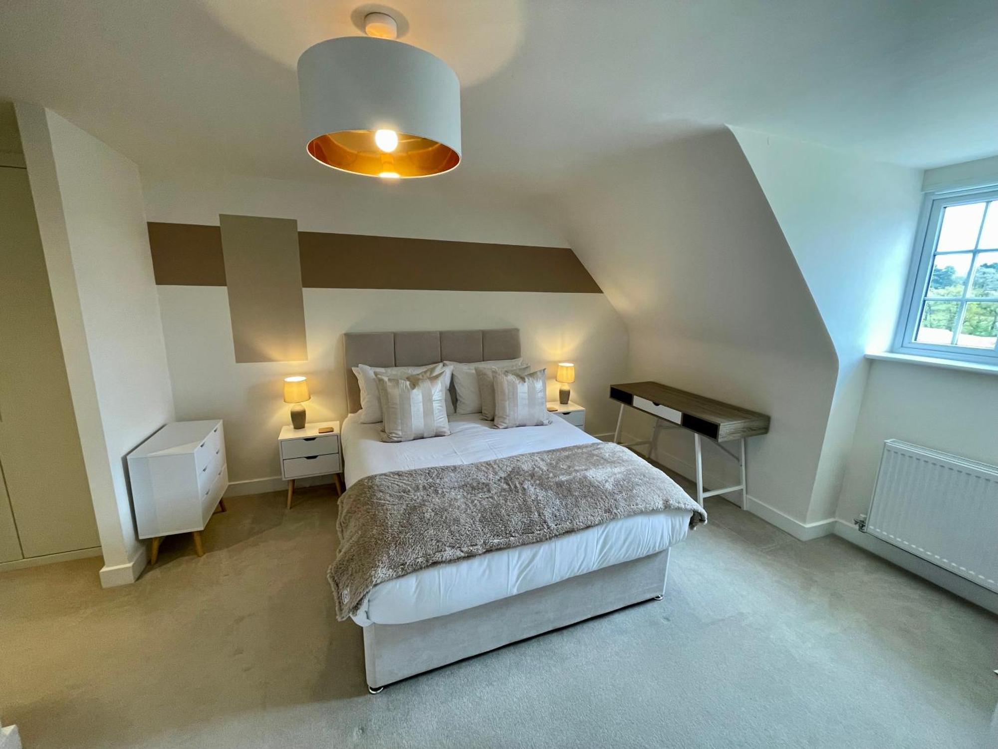 3-Bedroom Luxury Stay With Free Parking Маркет-Харборо Экстерьер фото