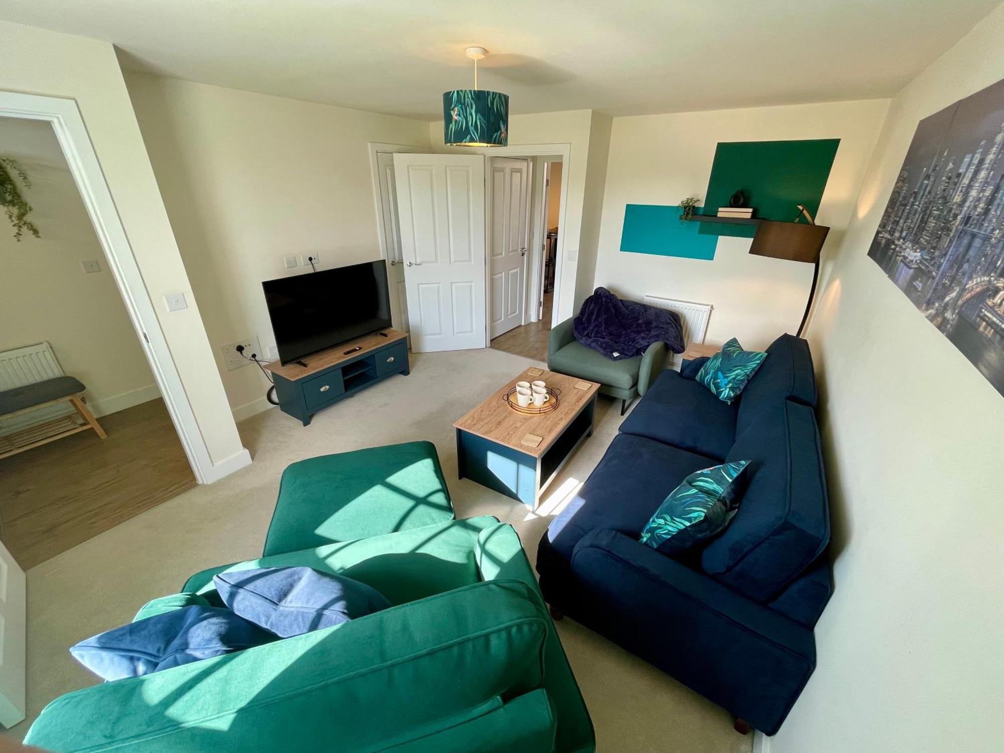 3-Bedroom Luxury Stay With Free Parking Маркет-Харборо Экстерьер фото