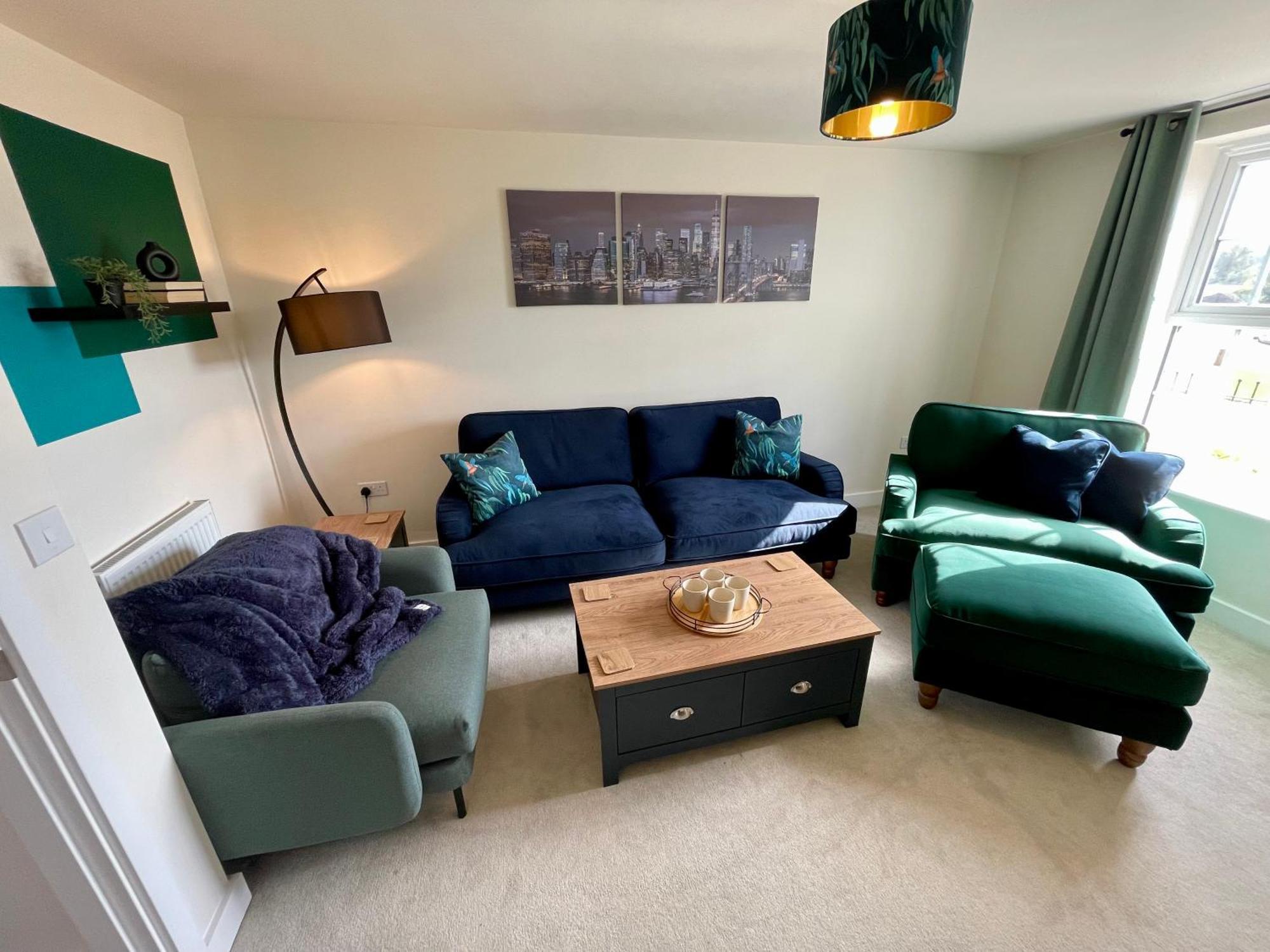 3-Bedroom Luxury Stay With Free Parking Маркет-Харборо Экстерьер фото
